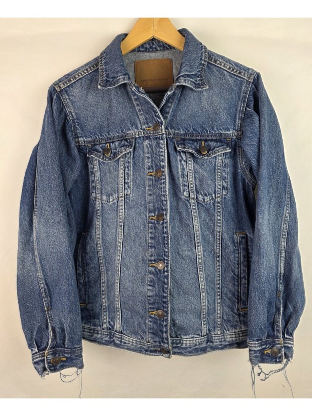 American Eagle Women's Jean Jacket Size Small Blue Denim Trucker Coat Top